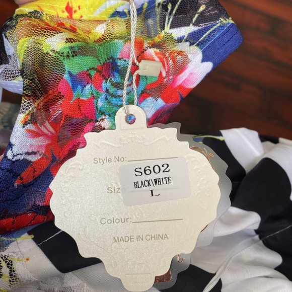 Super fun summer dress - Picture 3 of 5